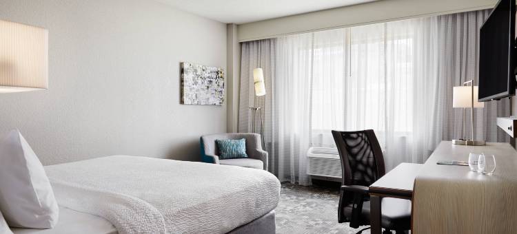 密尔沃基市中心万怡酒店(Courtyard Milwaukee Downtown)图片