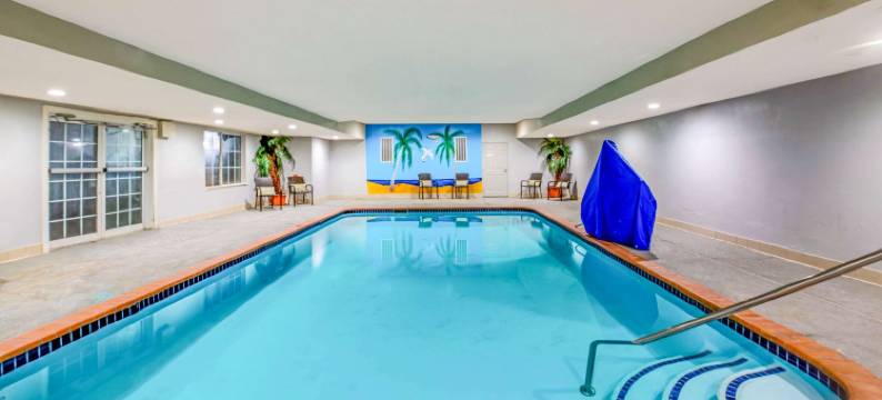 休斯顿金伍德医疗拉昆塔温德姆套房酒店(La Quinta Inn & Suites by Wyndham Kingwood Houston IAH Airpt)图片