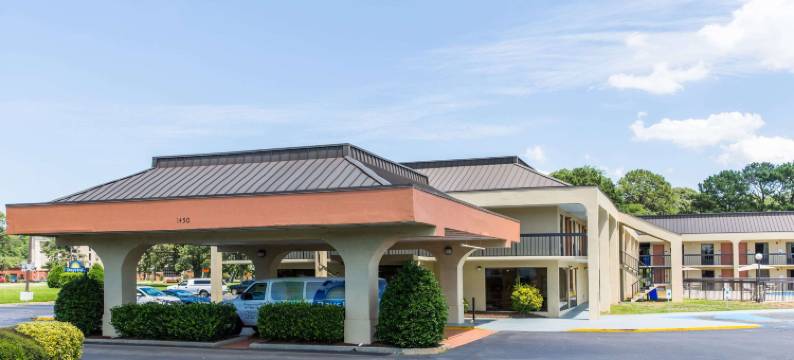 诺福克机场戴斯酒店(Days Inn by Wyndham Norfolk Airport)图片
