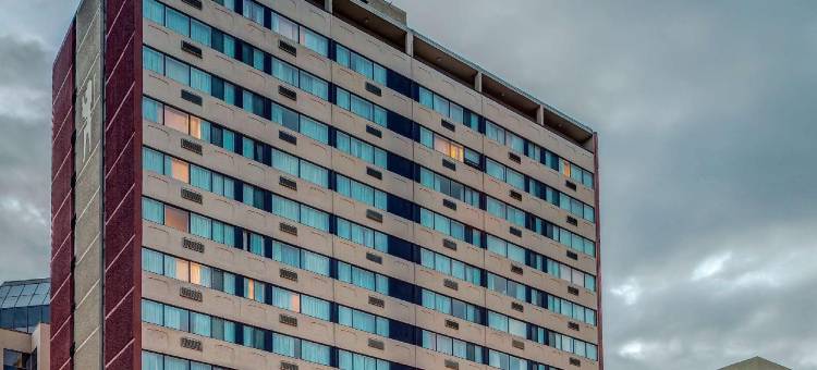 市区贝斯特韦斯特优质套房酒店(Best Western Plus Suites Downtown)图片