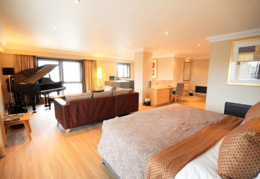 The Mansefield Hotel Hotel Overview