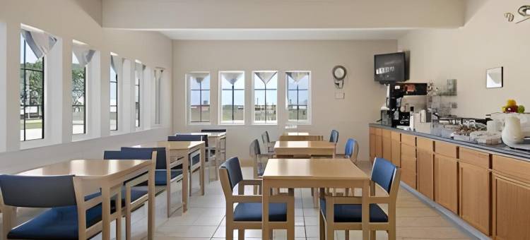 道奇堡速8酒店(Super 8 by Wyndham Fort Dodge IA)图片