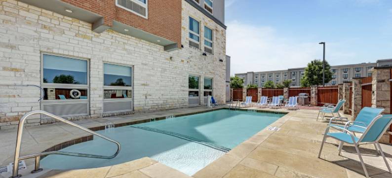 普夫卢格维尔贝斯特韦斯特优质套房酒店(Best Western Plus Pflugerville Inn  Suites)图片