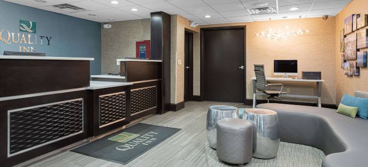 阿什维尔中心凯艺酒店-图努尔路(Quality Inn Asheville Downtown Tunnel Rd)图片