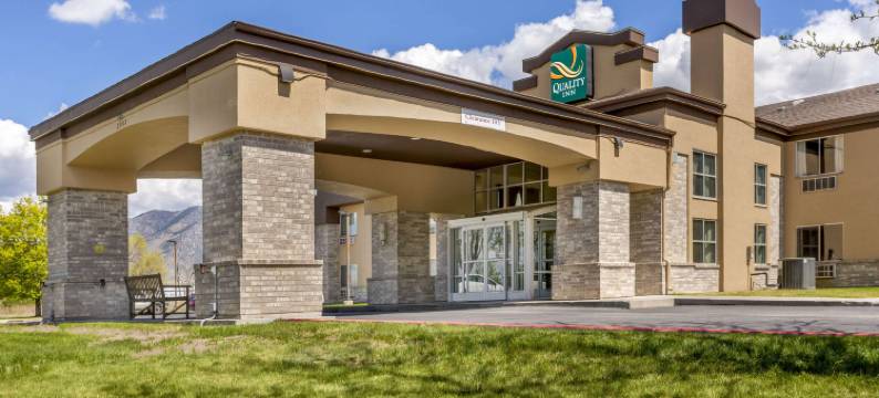 洛根大学附近凯艺酒店(Quality Inn Logan Near University)图片