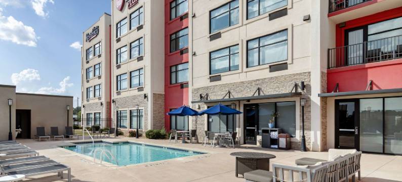 瓦瑞诺宾贝斯特韦斯特优质行政公寓(Best Western Plus Executive Residency Rigbys Water World Hotel)图片