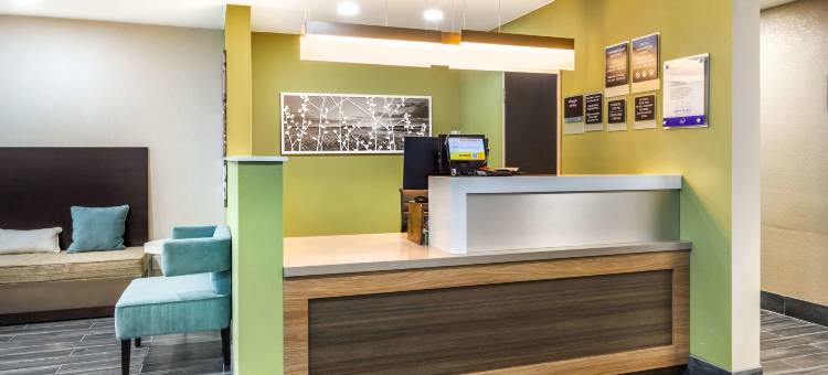 舒眠旅馆及套房萨莱纳I-135(Sleep Inn & Suites Salina I-135)图片