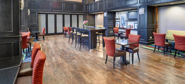 迪凯特欢朋套房酒店(Hampton Inn & Suites Decatur)图片