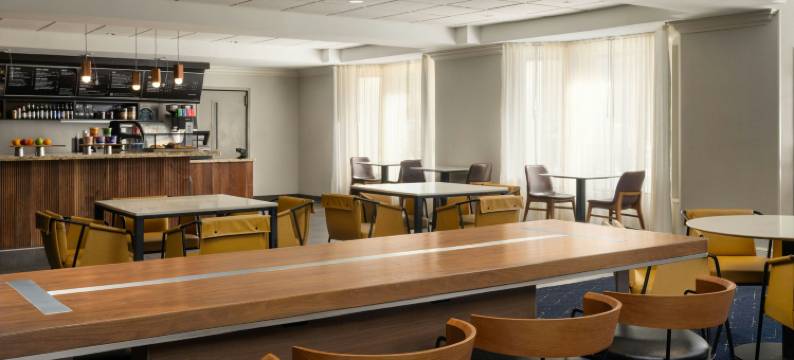 默特尔赤脚登陆海滩万怡酒店(Courtyard Myrtle Beach Barefoot Landing)图片