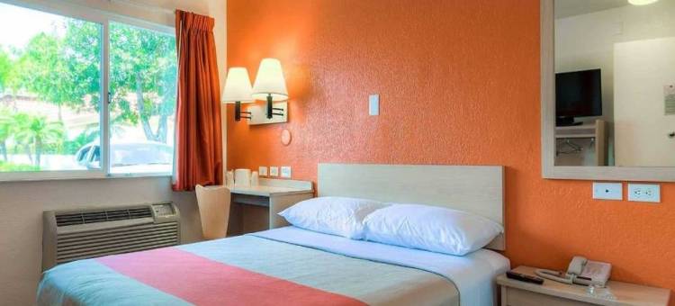 威斯敏斯特南6号汽车旅馆 - 长滩区(Motel 6 Westminster, CA - South - Long Beach Area)图片