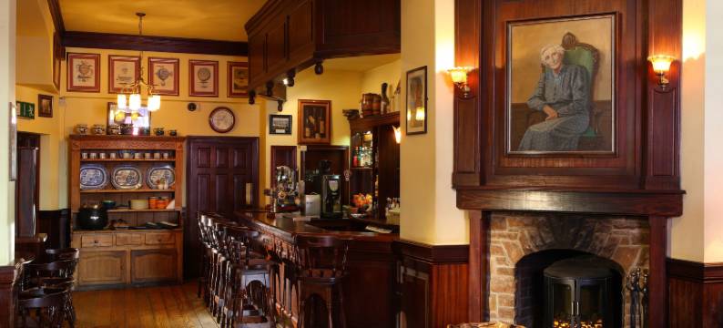 丁格尔贝纳尔斯酒店(Dingle Benners Hotel)图片