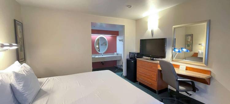 加利福尼亚巴斯托 - I15 及伦伍德路 6 号汽车旅馆(Motel 6 Barstow, CA - I15 and Lenwood Road)图片