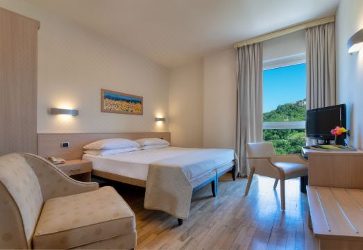 B&B Hotels Park Hotel MondovìHotel Overview