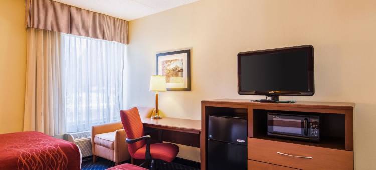 克林顿费尔菲尔德万豪酒店及套房(Fairfield by Marriott Inn & Suites Clinton)图片