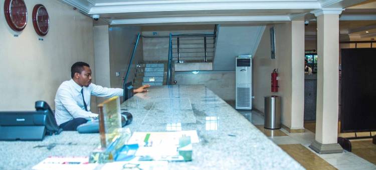 皇家克雷斯特套房酒店(Royal Crest Hotel & Suites)图片