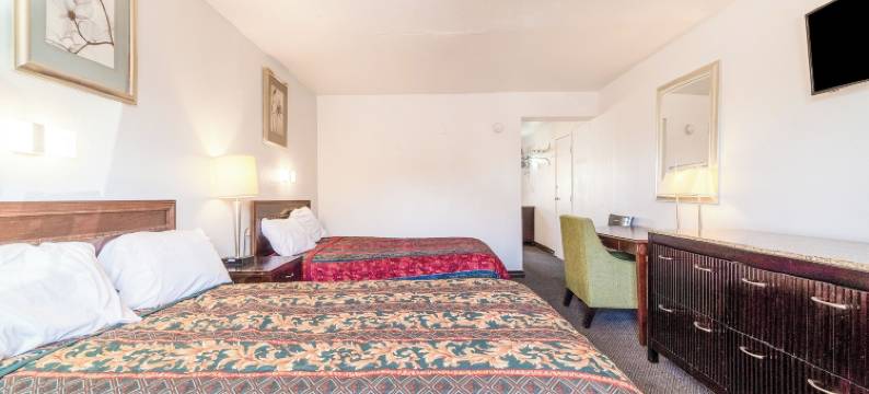 卡斯尔因苏伊特斯由OYO奇卡沙管理(Castle Inn & Suites by OYO Chickasha)图片