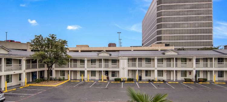 达拉斯城市广场品质套房酒店(Quality Inn & Suites)图片