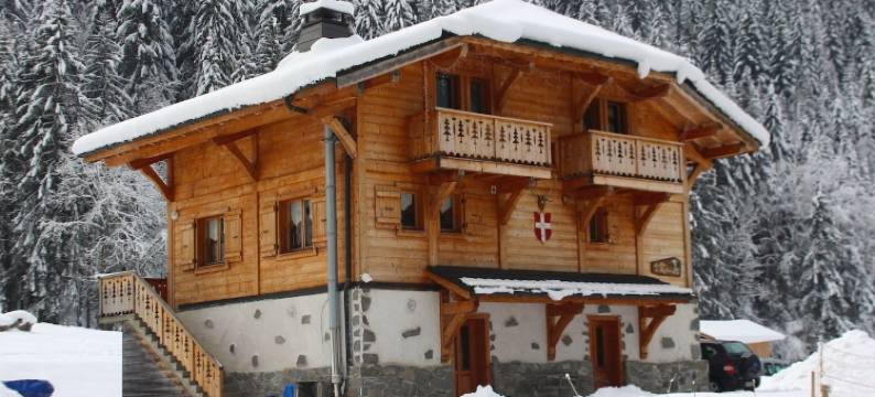 金币寒冷粉末小屋酒店(Hôtel et Chalet Au Coin du Feu Chilly Powder)图片