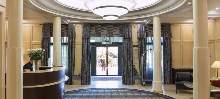 里昂周边沙博尼耶尔莱班圣廷苑水疗酒店(Hotel & Spa Le Pavillon)图片