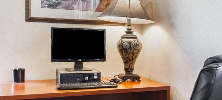 品质酒店-柯克兰(Quality Inn Kirkland)图片