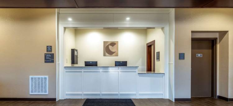 哈拉舒适套房酒店(Comfort Inn & Suites Harrah)图片