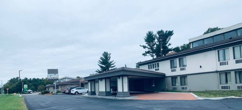 史蒂文斯波因特大学旅馆(Ramada by Wyndham Stevens Point)图片