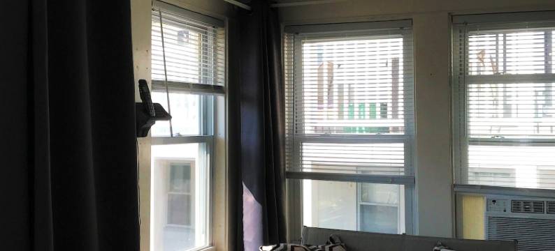 蓝松鸦汽车旅馆(Blue Jay Motel)图片