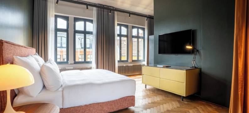 斯莱柏林(Sly Berlin)图片