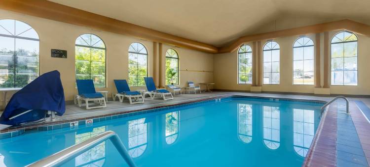 近I-57波旁舒适酒店(Comfort Inn Bourbonnais Near I-57)图片