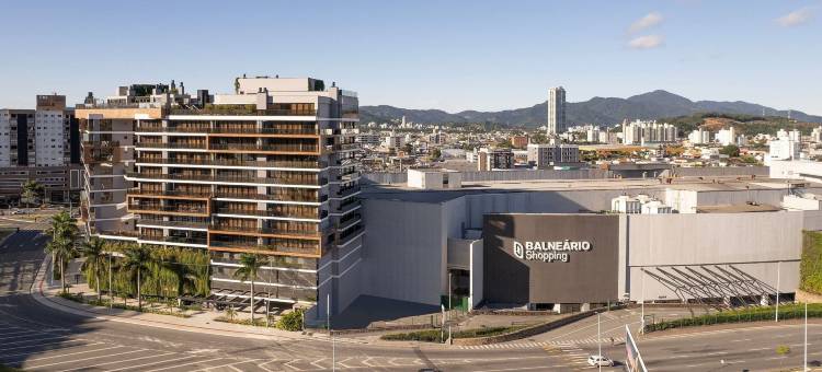 Viva 的 The Spot One - 豪华且直通 Balneário 购物中心(The Spot One by Viva - Luxo e Acesso Direto ao Balneário Shopping)图片