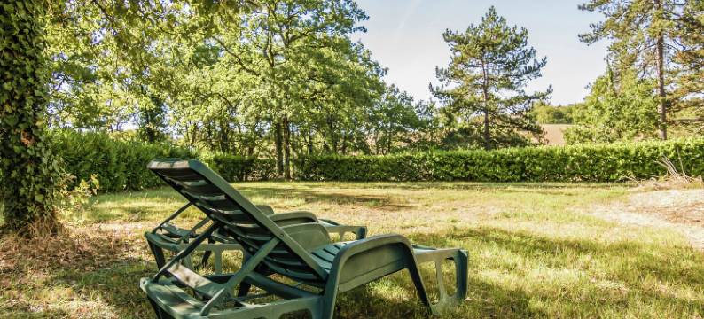 Quiet holiday home with shared pool图片