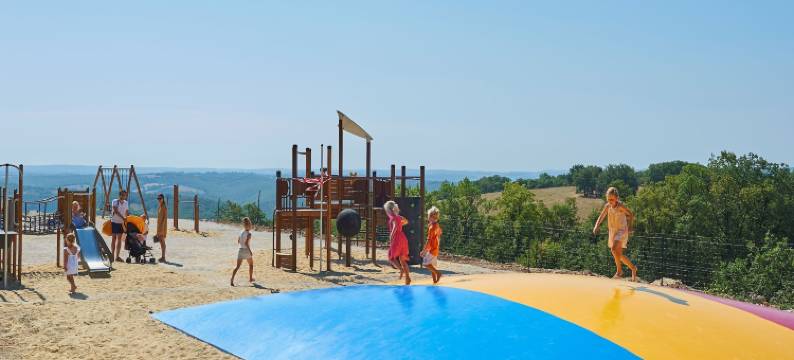 Villa in Lanzac with Private Garden图片