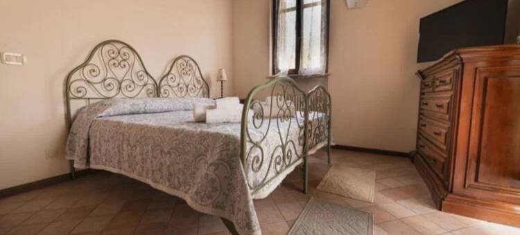 Holiday Home in Urbania with Garden BBQ图片