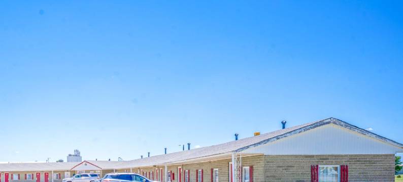 OYO 绿园汽车旅馆靠近拉什县机场(Green Acre Motel by OYO Near Rush County Airport)图片