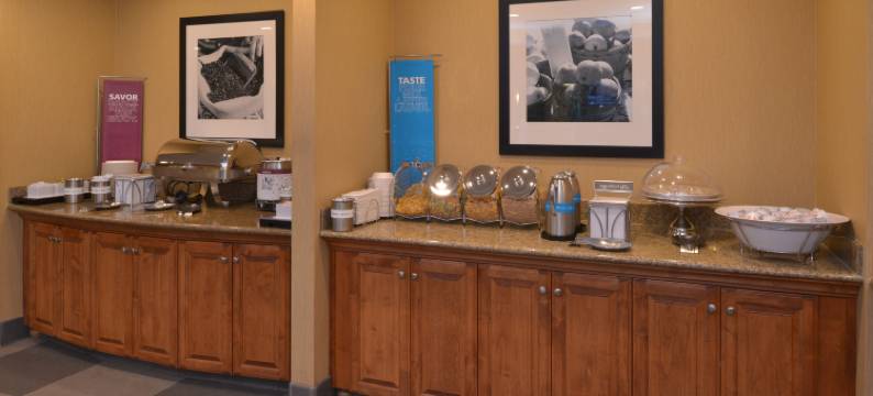 贝克斯菲尔德北机场欢朋套房酒店(Hampton Inn & Suites Bakersfield North-Airport)图片