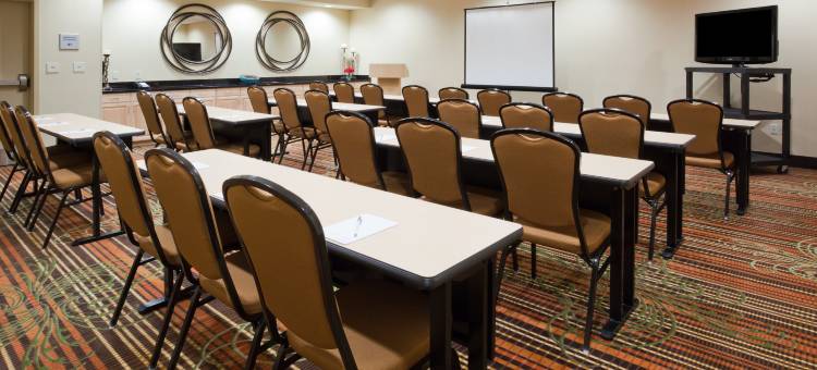 迈诺特欢朋酒店及套房(Hampton Inn & Suites Minot Airport)图片