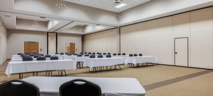 约翰逊河会议中心舒适套房酒店(Comfort Suites Johnson Creek Conference Center)图片