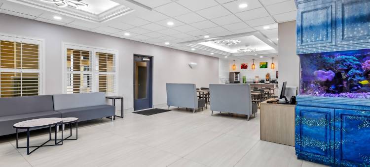 凯艺酒店-机场游艇港(Quality Inn Airport - Cruise Port)图片