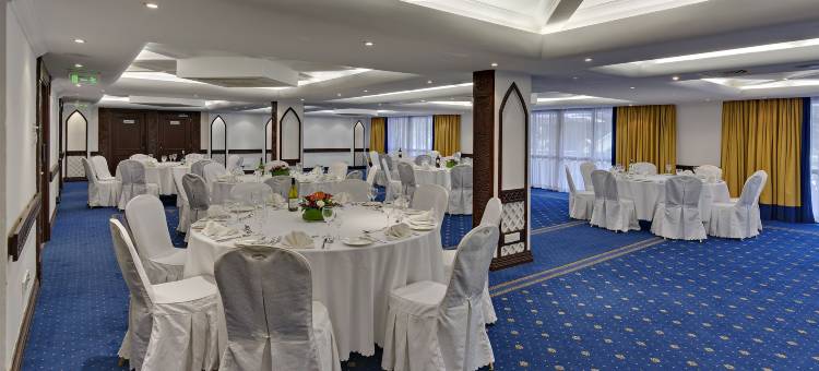 Sarovar Portico印度的苍鹭(The Heron by Sarovar Portico India)图片