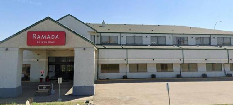 尼斯库艾德蒙顿机场温德姆华美达酒店(Ramada by Wyndham Nisku Edmonton Airport)图片