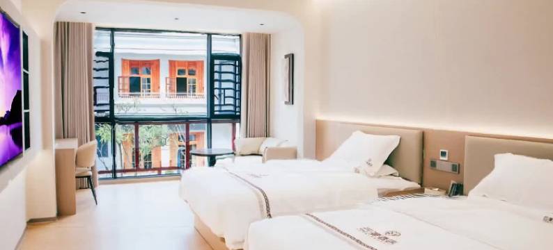 云漫酒店(西双版纳勐腊星光夜市店)图片