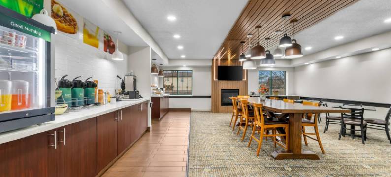 品质酒店布鲁尔顿 - 锡拉丘兹奥奈达湖地区(Quality Inn Brewerton - Syracuse Oneida Lake Area)图片