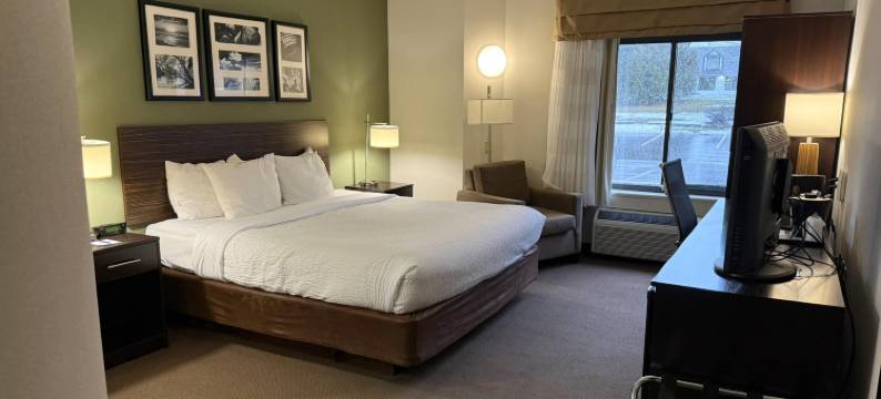 昆斯伯里-乔治湖舒眠套房酒店(Sleep Inn & Suites Queensbury - Lake George)图片