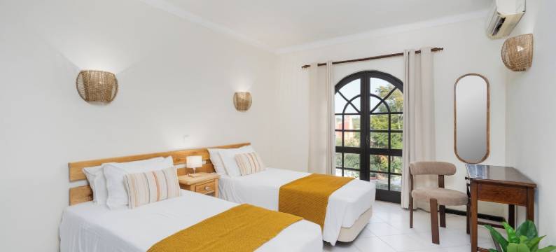 科利纳乡村酒店(Colina Village)图片