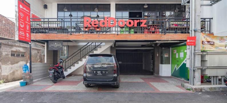 红多兹Plus@门卫旅馆(RedDoorz Plus @ Doorman Guest House)图片