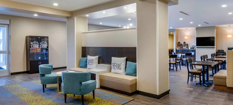 格雷特瀑布城机场美茵斯坦套房酒店(MainStay Suites Great Falls Airport)图片