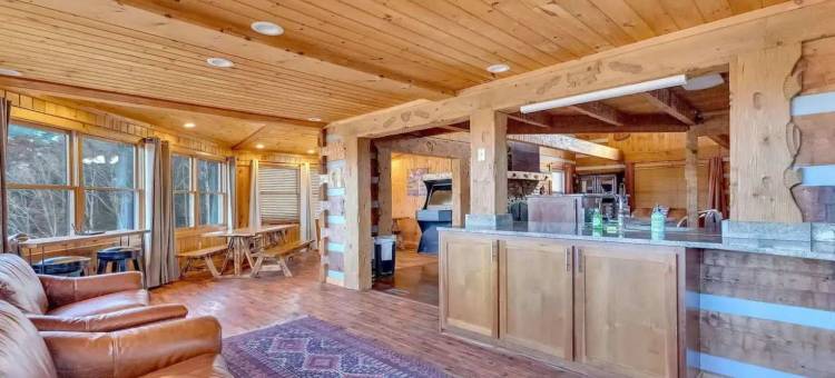 隐秘的七卧山间度假屋，占地七英亩(Secluded 7BR Mountain Escape on 7 Acres)图片