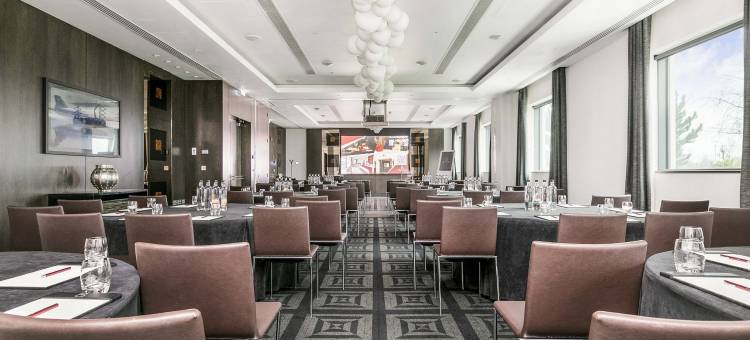 布鲁克兰酒店&SPA(Brooklands Hotel Surrey)图片