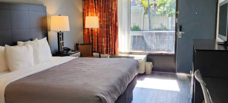 品质酒店及套房海湾微风海湾旁靠近彭萨科拉海滩(Quality Inn & Suites Gulf Breeze Bayside Near Pensacola Beach)图片
