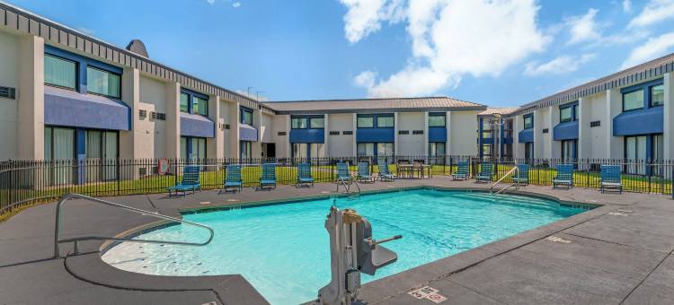 堪萨斯城红狮酒店及套房(Red Lion Inn & Suites Kansas City)图片